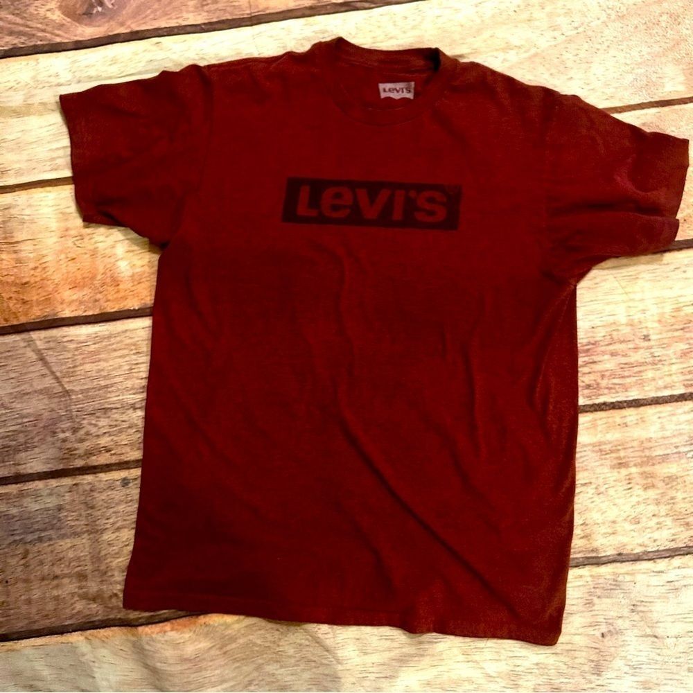 Men’s Levi’s Red Crewneck Tshirt